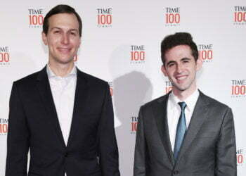 אבי ברקוביץ', מימין, עם ג'ארד קושנר בפסגת טיים 100 בניו יורק, 23 באפריל 2019 (Craig Barritt/Getty Images עבור TIME)