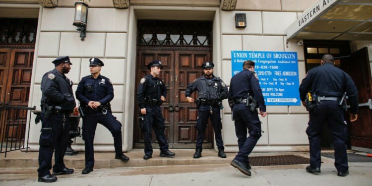 לקראת החגים: ניו יורק תגביר את הנוכחות המשטרתית בשכונות יהודיות