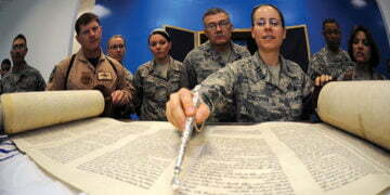 ראש השנה בגוונטאנאמו: הרבנים הצבאיים האמריקנים יוצאים לבסיסים ברחבי העולם לקראת החגים