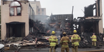 עדות אישית: בית הכנסת שלנו במינסוטה נשרף השבוע. איבדנו הרבה יותר מאשר בניין