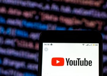 נאו-נאצי בריטי הרוויח יותר מ-8,000 דולר מ-YouTube