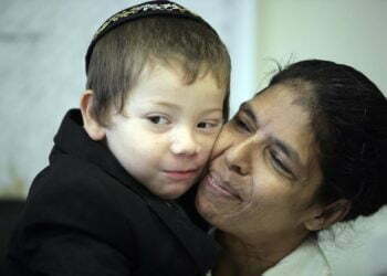 הילד משה הולצברג, שהוריו נהרגו בפיגוע במומביי, חגג בר מצווה