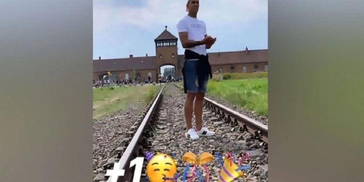 צילום יום ההולדת של כוכב כדורגל מאורוגוואי: חיוכים עליזים מאושוויץ