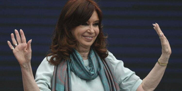 לקראת בחירות בארגנטינה: האם הבוחרים היהודים יסלחו לכריסטינה פרננדז דה קירשנר?