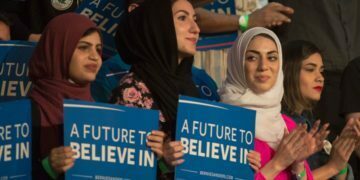 כיצד הפך ברני סנדרס למועמד המועדף של בוחרים מוסלמים בארה״ב