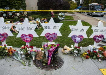 קריאה לדקת דומיה להזדהות עם יהודי פיטסבורג ביום השנה לפיגוע בבית הכנסת