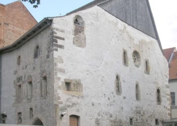 מתנת הארגונים הנוצרים בגרמניה לקהילה היהודית – ספר תורה חדש