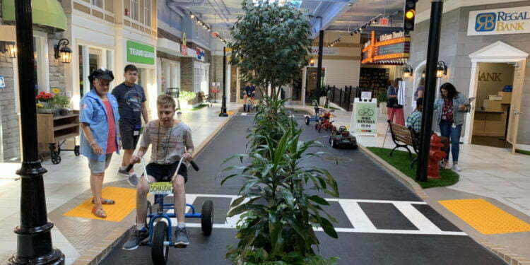 ביוזמת שליחי חב״ד בניו ג׳רזי: כפר אינטראקטיבי מסייע לילדים עם אוטיזם לרכוש כישורי חיים