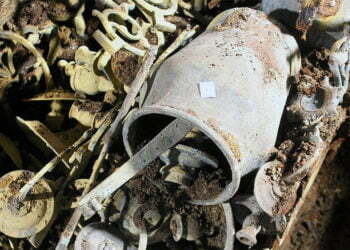 אוצר בבית כנסת בפולין: תיבה מלאה בחפצי יודאיקה יקרים נתגלתה בעת עבודות שימור