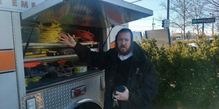 כוח האבטחה החרדי של העיירה מונסי בניו יורק מתרגל למציאות חדשה