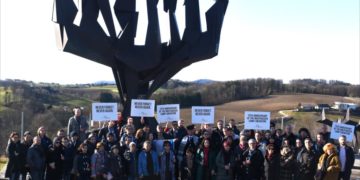 75 שנה לאחר שחרור מחנה מאוטהאוזן, נכדתו של שמעון ויזנטל הובילה את צעדת הזיכרון במחנה