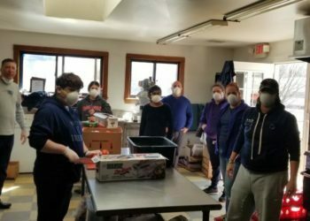 הארוחות לילדים נזקקים הופסקו בגלל התפרצות הקורונה – שני שפים יהודיים התגייסו מיד לעזור