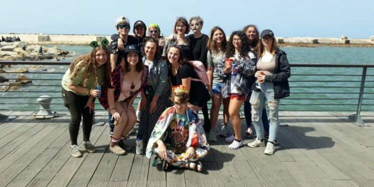 הטיסות מישראל בוטלו, ובני הנוער היהודים מאמריקה נאלצו לחזור הביתה בטיסת צ׳רטר מיוחדת