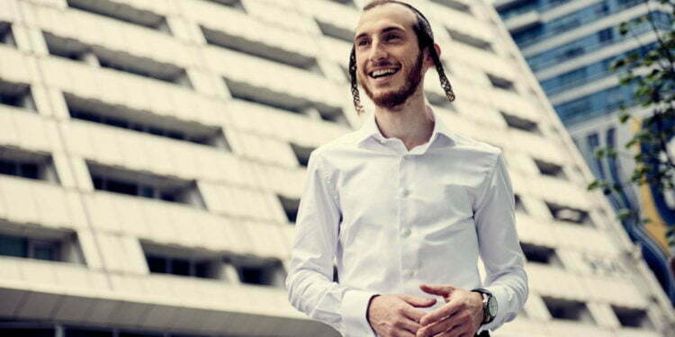 המוזיקאי שולם, האמן החרדי הראשון שמוחתם בחברת תקליטים גדולה