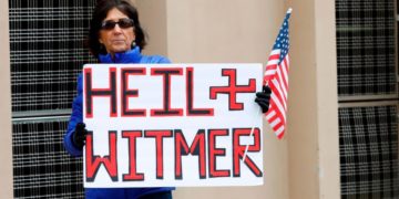 אנטישמיות ותיאוריות קונספירציה נגד יהודים מככבים במחאות נגד הסגר בארה״ב