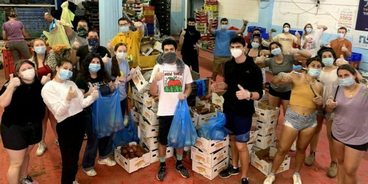 כשהקולג׳ באמריקה עובר ללימודים מקוונים, סטודנטים יהודים רבים מעדיפים לקחת פסק זמן בישראל