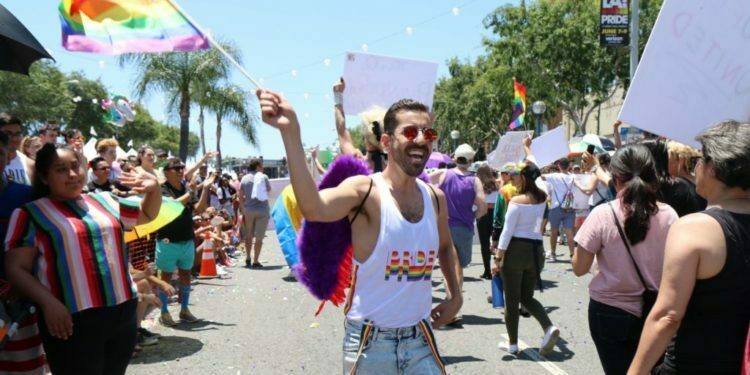 לצאת מהארון כיהודי-פרסי בלוס אנג׳לס
