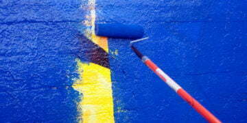 אני יהודייה. היא מוסלמית. ביחד, הסרנו כתובת-קיר אנטישמית