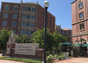 מנהיגת הסטודנטים התפטרה; ״נרדפתי בגלל תמיכתי בישראל״