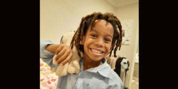 איך ביצוע של ילד בן-6 ל״אבינו מלכנו״ הפך ויראלי