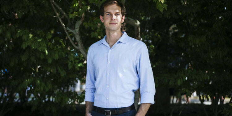 מועמד יהודי, חייל לשעבר במארינס, זכה בבחירות המקדימות לקונגרס במסצ׳וסטס