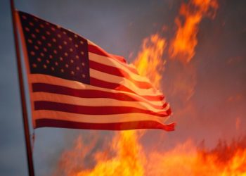 מאוחדים בחרדה: החששות החדשים של יהודי אמריקה