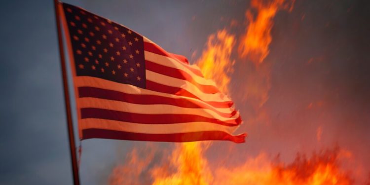 מאוחדים בחרדה: החששות החדשים של יהודי אמריקה