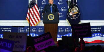 יהודים בעלי צבע עור שונה או מוצא אתני מגוון מחזיקים בדעות פוליטית שמרניות. הקהילה לא צריכה להיות מופתעת מכך