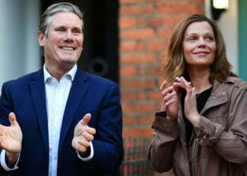 קיר סאטרמר, מנהיג הלייבור הבריטי, מספר על משפחתו היהודית