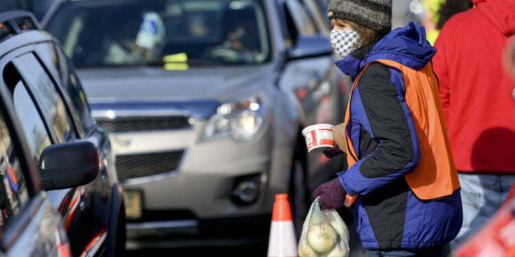 התרומות לארגונים יהודיים גדלו במהלך המגפה, אבל קביעת סדר עדיפויות מעולם לא הייתה קשה יותר