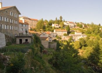 ניצול שואה הוריש 2 מיליון דולר לעיירה בצרפת שבה הוסתר מהנאצים