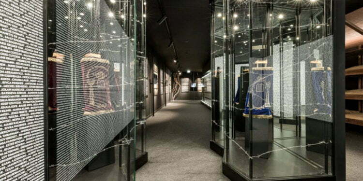 עבור יהודי פורטו שבפורטוגל, פתיחתו של המוסד הזה הוא סימן להתחדשות