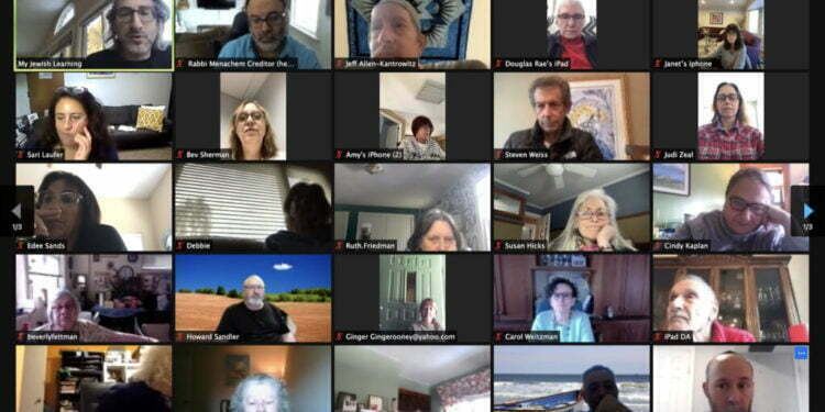 יהודים אבלים מוצאים נחמה בלתי צפויה במניינים וירטואליים