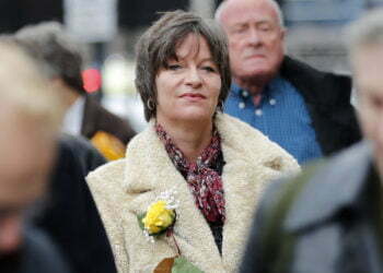 בריטניה: עונש מאסר בפועל למכחישת שואה