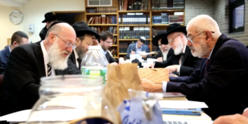 אחרי יותר מ-40 שנה, יהודי ניו יורק מחפשים קונה חדש לחמץ שלהם