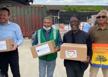 עמותה יהודית בניו יורק מחלקת מארזי מזון חלאל לנזקקים מוסלמים ברמדאן