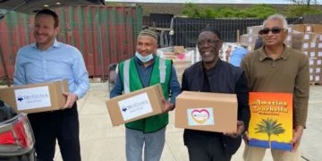 עמותה יהודית בניו יורק מחלקת מארזי מזון חלאל לנזקקים מוסלמים ברמדאן