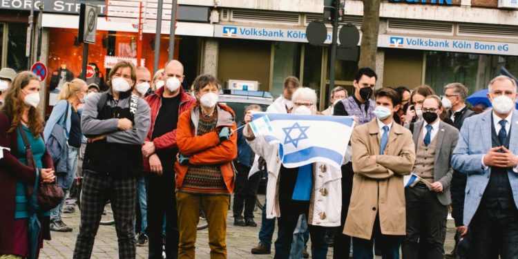 יהודי בריטניה חוששים מנסיקת האנטישמיות בעקבות המחאות נגד פעולות ישראל בעזה