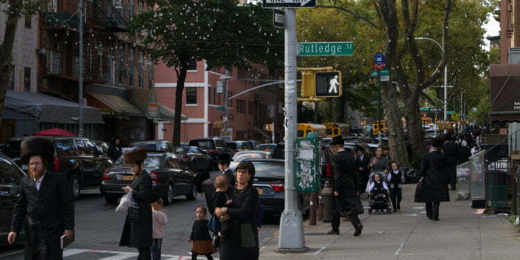 שכונת וויליאמסבורג החרדית הפכה למעוז היפסטרי, והתושבים החסידיים נאבקים לשמור על זהותם