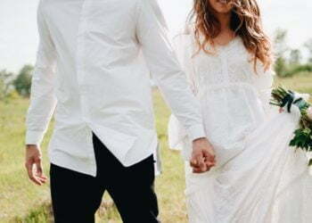 רוב היהודים האמריקנים נישאים ללא יהודים, אבל רוב ילדיהם גדלים כיהודים