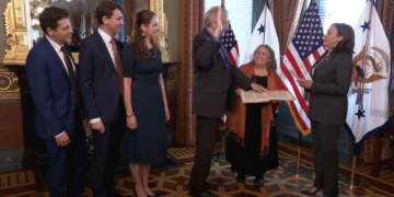 היסטוריה יהודית בבית הלבן: היועץ הבכיר הושבע לתפקיד על כרך עתיק של פרקי אבות