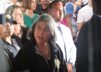 בנסיבות מטלטלות – ראשת מחוז מיאמי-דייד, דניאלה לוין קאווה היא מקור לגאווה ליהודים המקומיים