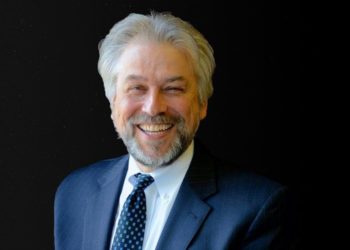 ראש ׳הלל׳ באוניברסיטה עם האוכלוסייה היהודית השנייה בגודלה באמריקה, מודאג לגבי עתיד החיים היהודיים בקמפוס