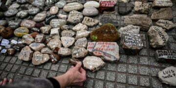 לציון 100,000 מתים מקורונה, ארגנטינה מאמצת מסורת של בתי קברות יהודיים