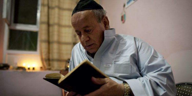 מיהו זבולון סימנטוב, היהודי האחרון שנותר באפגניסטן ומסרב לעזוב (או להתגרש מאשתו)