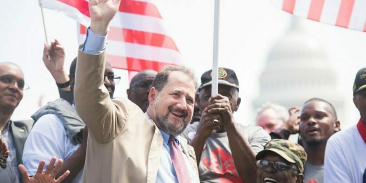 סנאטור הצללים היהודי של וושינגטון הבירה רוצה להפוך אותה למדינה של ממש