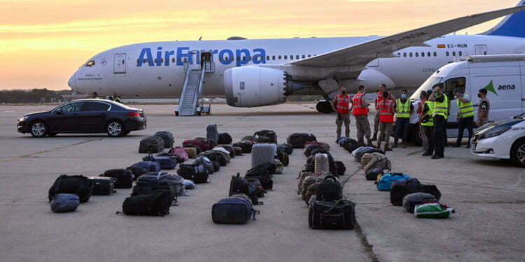 היהודי החרדי שמאחורי מבצע חילוץ שחקניות הכדורגל מאפגניסטאן