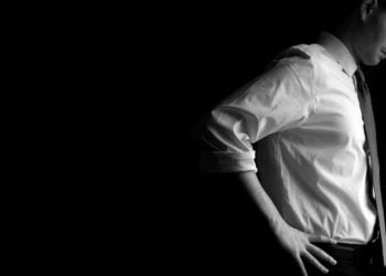 עשר שנים אחרי שנגמל, הרב שהיה מכור למשככי כאבים נפתח בפני בני קהילתו