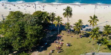 בברזיל, אחד ממוקדי ההתפרצות הגדולים בעולם, הקהילה היהודית בוחרת להתעלם משאננות הנשיא ולנקוט אמצעי זהירות חמורים