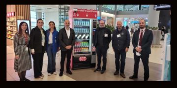 הסוף לרעב בשדה התעופה באיסטנבול: מכונת כריכים כשרה הוצבה בשדה התעופה